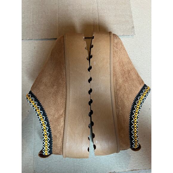 Mudd Tan Stormy Platform Clogs womens 8 - Picture 5 of 7